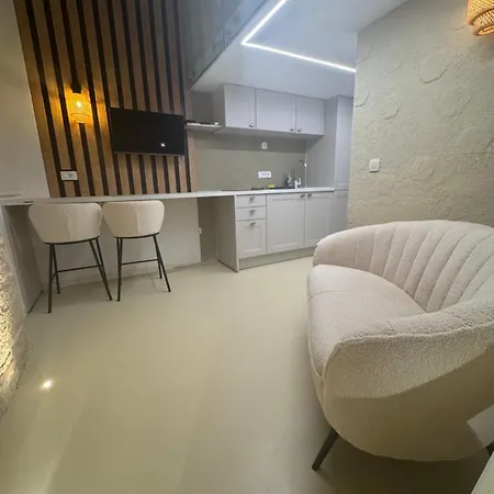 Ledana Boutique דירה